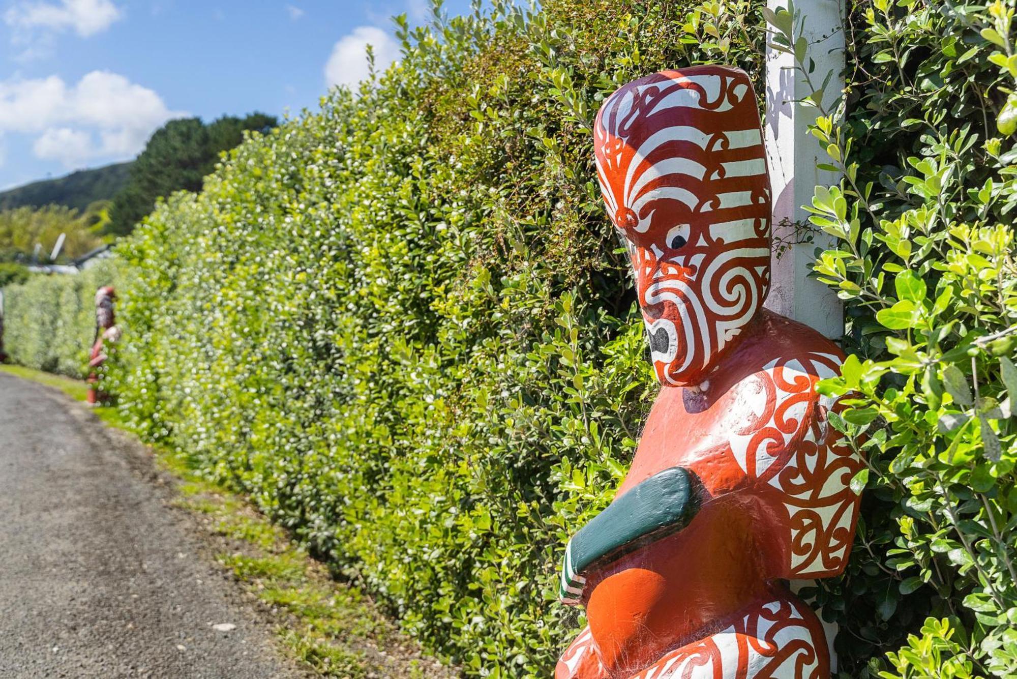 Port Waikato Holiday Park Экстерьер фото