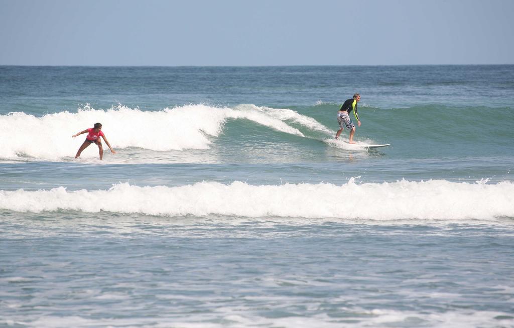 Port Waikato Holiday Park Экстерьер фото